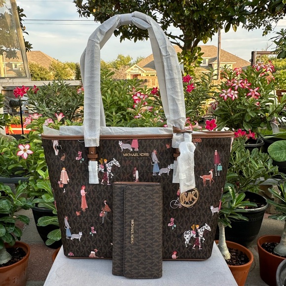 MICHAEL KORS purse and wallet - Picture 1 of 7